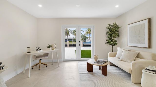 965 SE 10th Court, Pompano Beach, FL 33060