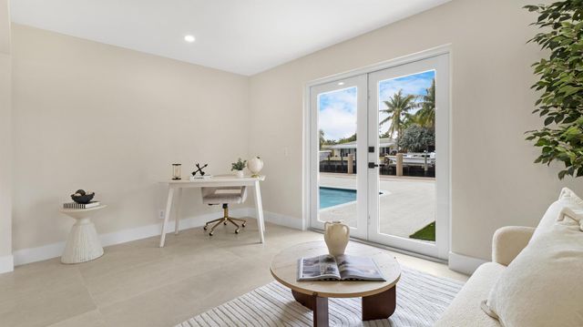 965 SE 10th Court, Pompano Beach, FL 33060