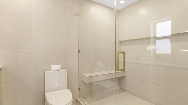 965 SE 10th Court, Pompano Beach, FL 33060