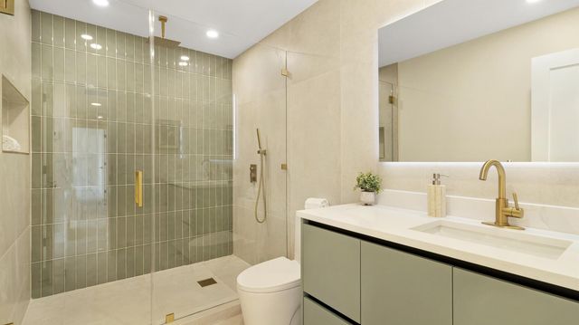 965 SE 10th Court, Pompano Beach, FL 33060