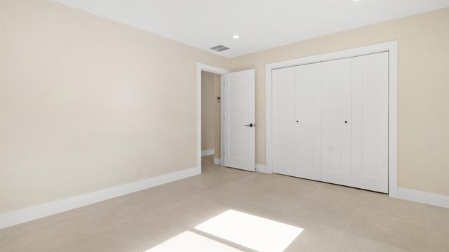 965 SE 10th Court, Pompano Beach, FL 33060