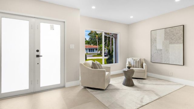 965 SE 10th Court, Pompano Beach, FL 33060