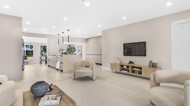 965 SE 10th Court, Pompano Beach, FL 33060