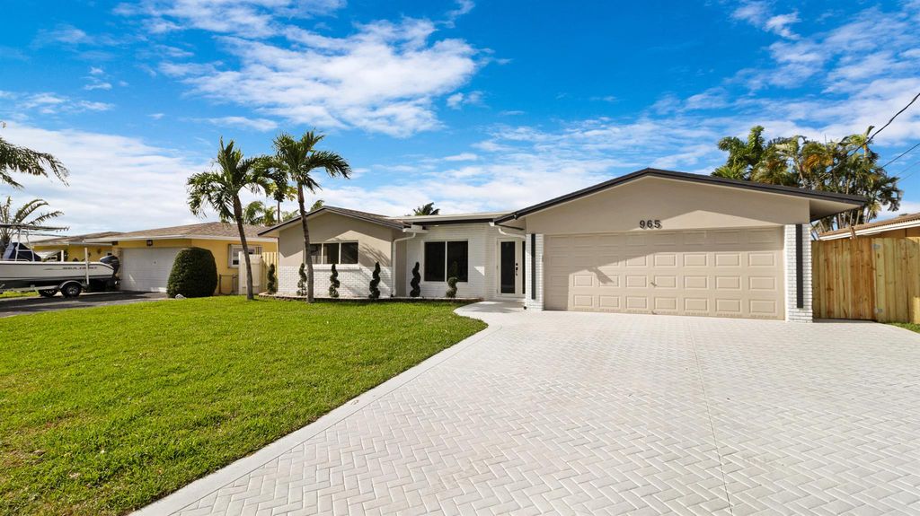 965 SE 10th Court, Pompano Beach, FL 33060