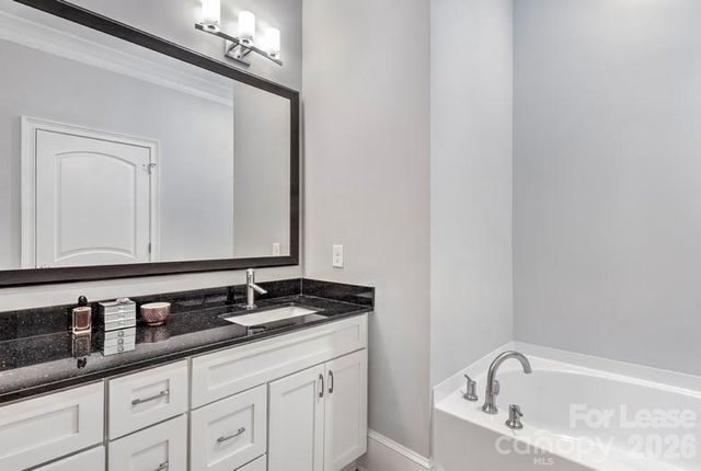 2100 Queens Road W Southern Living, Charlotte, NC 28207
