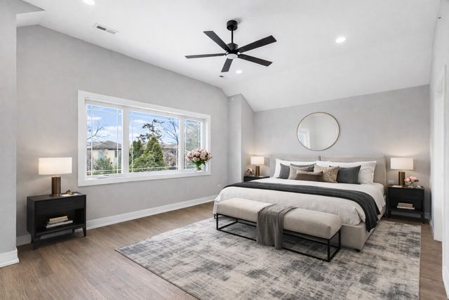 2411 N 77th Avenue, Elmwood Park, IL 60707