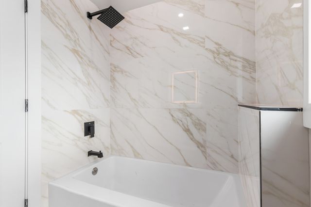 2411 N 77th Avenue, Elmwood Park, IL 60707