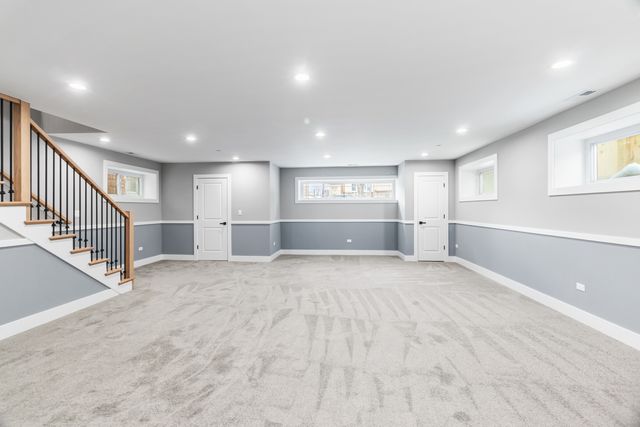 2411 N 77th Avenue, Elmwood Park, IL 60707