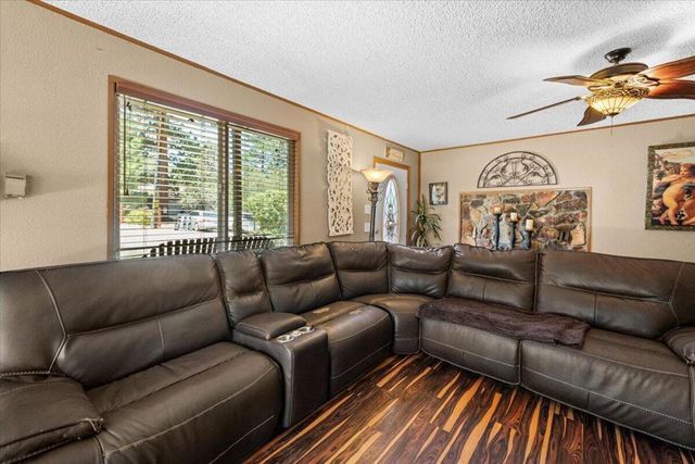 819 Holmes Lane, Sugarloaf, CA 92386