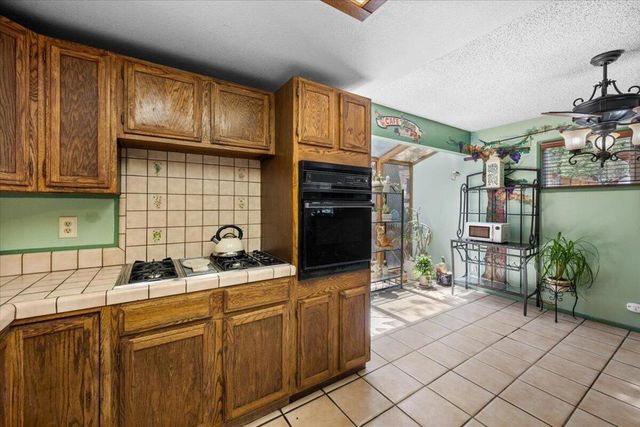 819 Holmes Lane, Sugarloaf, CA 92386