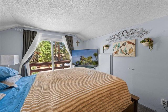 819 Holmes Lane, Sugarloaf, CA 92386