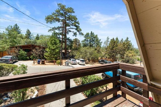 819 Holmes Lane, Sugarloaf, CA 92386
