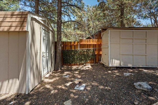 819 Holmes Lane, Sugarloaf, CA 92386
