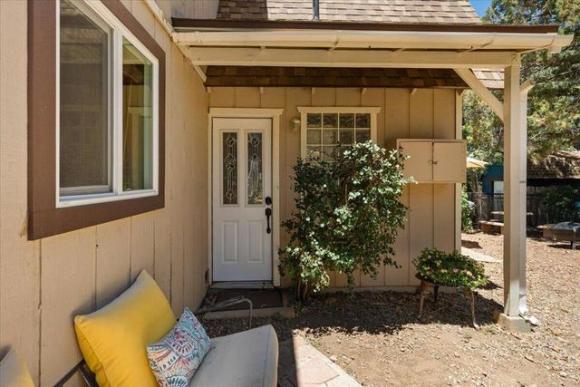 819 Holmes Lane, Sugarloaf, CA 92386