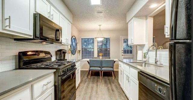 1338 Christopher Ave 1136B, Round Rock, TX 78681