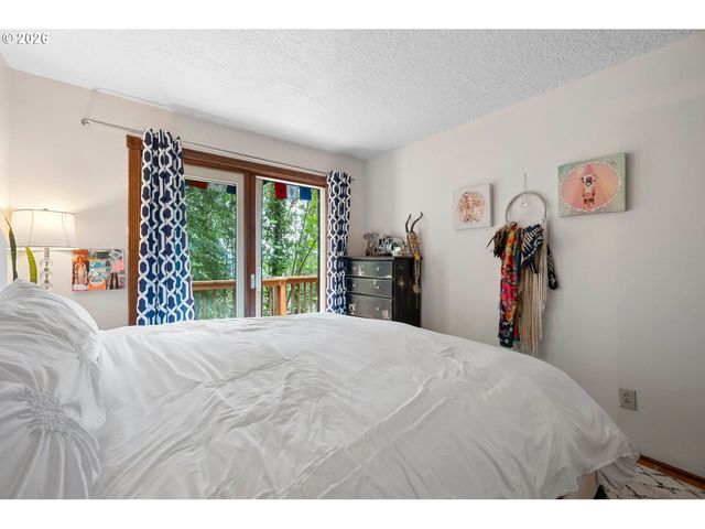 839 Sw BROADWAY Dr 78, Portland, OR 97201
