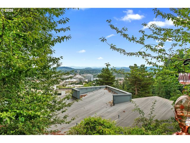 839 Sw BROADWAY Dr 78, Portland, OR 97201