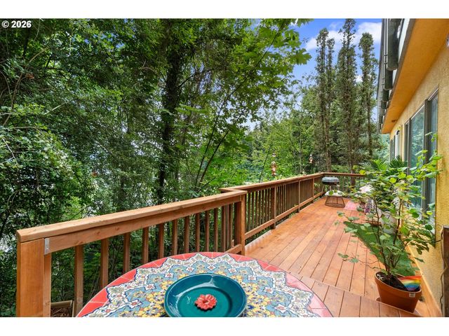 839 Sw BROADWAY Dr 78, Portland, OR 97201