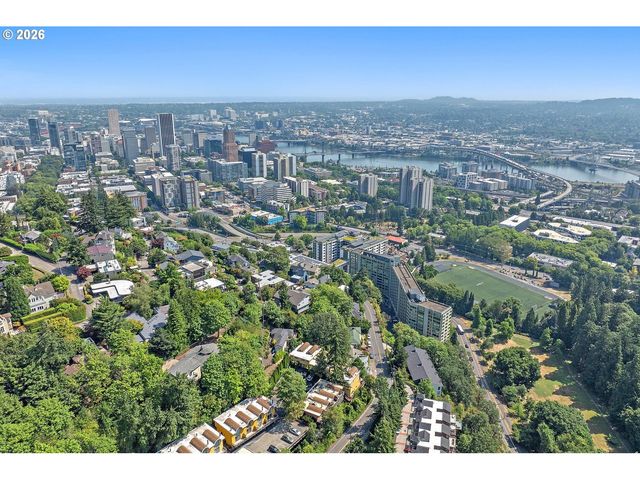 839 Sw BROADWAY Dr 78, Portland, OR 97201