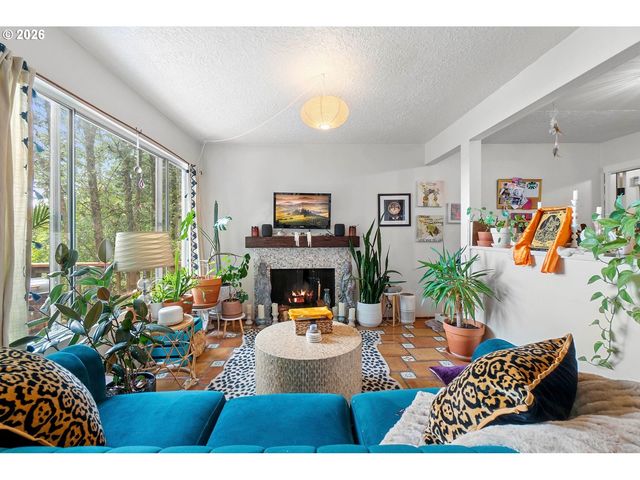 839 Sw BROADWAY Dr 78, Portland, OR 97201