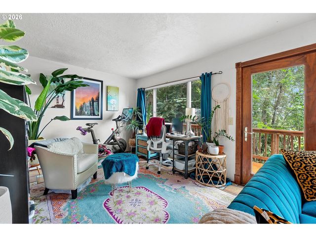 839 Sw BROADWAY Dr 78, Portland, OR 97201