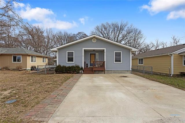 516 Park Street, Linwood, KS 66052