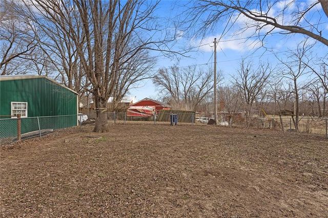 516 Park Street, Linwood, KS 66052