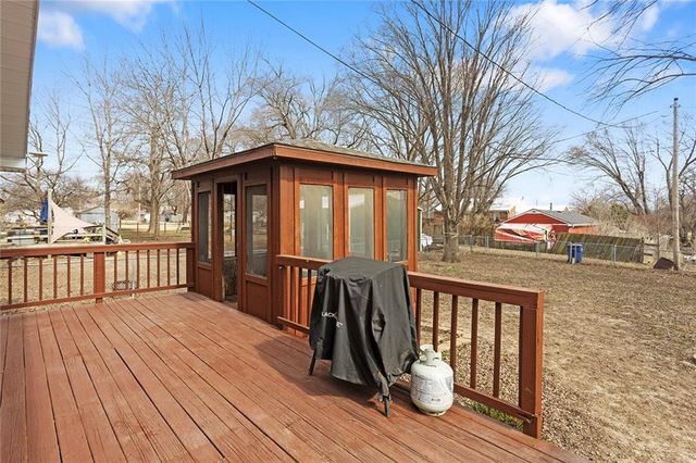 516 Park Street, Linwood, KS 66052