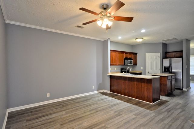 70 JOHN SEVIER AVE, Clarksville, TN 37040