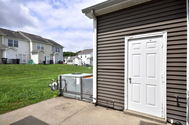 70 JOHN SEVIER AVE, Clarksville, TN 37040
