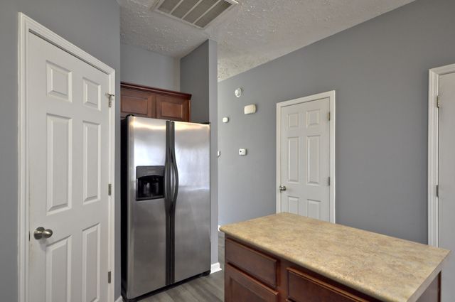 70 JOHN SEVIER AVE, Clarksville, TN 37040