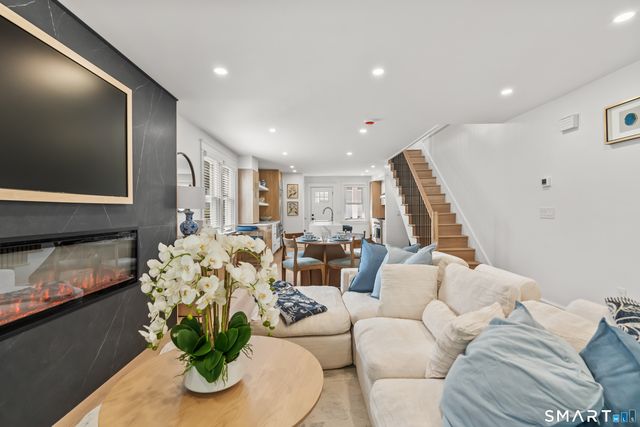 8 Farley Street A, Greenwich, CT 06830