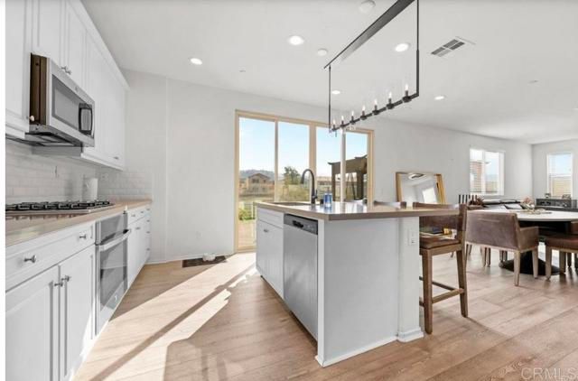 27960 Moosa Creek Way, Valley Center, CA 92082