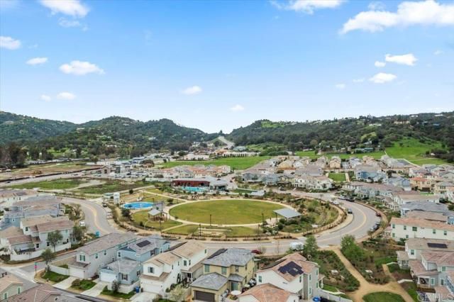 27960 Moosa Creek Way, Valley Center, CA 92082