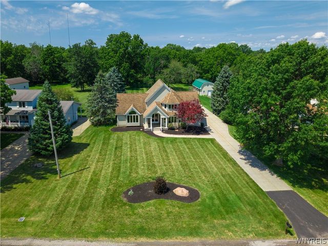 3464 East River Road, Grand Island, NY 14072