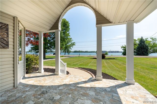 3464 East River Road, Grand Island, NY 14072