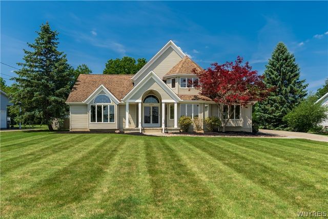3464 East River Road, Grand Island, NY 14072
