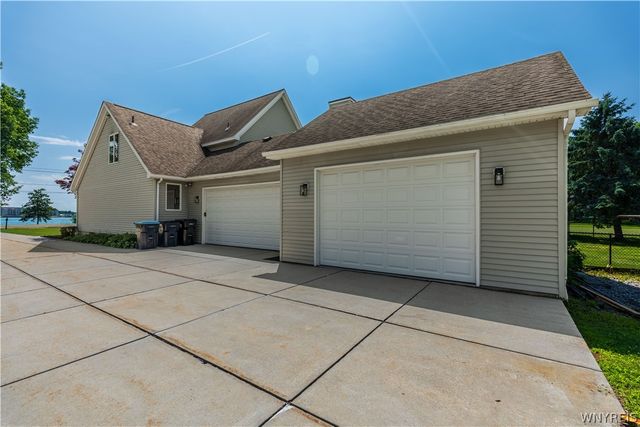 3464 East River Road, Grand Island, NY 14072