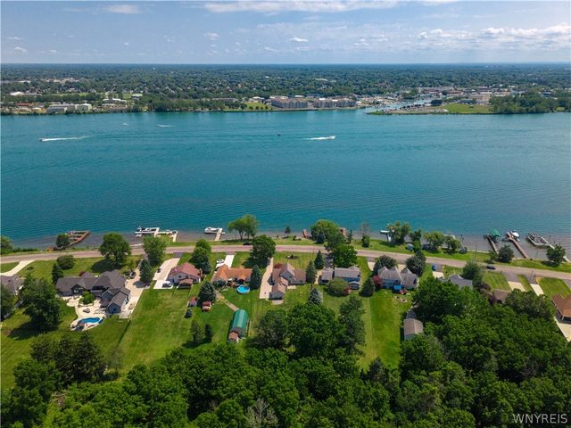 3464 East River Road, Grand Island, NY 14072