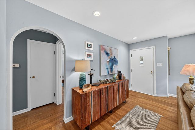 1005 White Oak Drive, South Bend, IN 46617