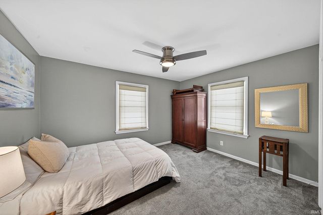 1005 White Oak Drive, South Bend, IN 46617