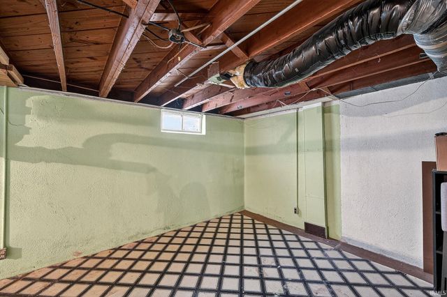 1005 White Oak Drive, South Bend, IN 46617