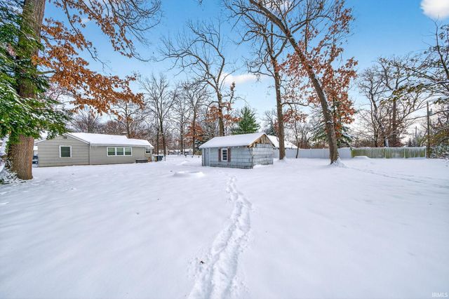 1005 White Oak Drive, South Bend, IN 46617