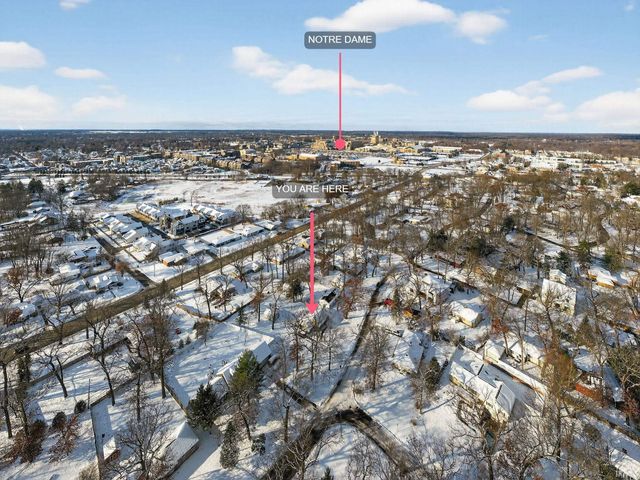 1005 White Oak Drive, South Bend, IN 46617