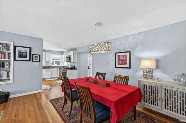 1005 White Oak Drive, South Bend, IN 46617