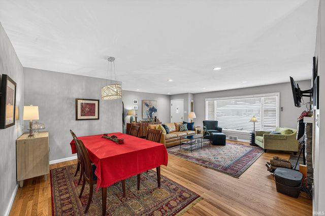 1005 White Oak Drive, South Bend, IN 46617