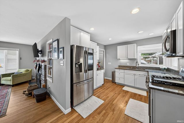 1005 White Oak Drive, South Bend, IN 46617