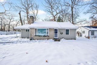 1005 White Oak Drive, South Bend, IN 46617