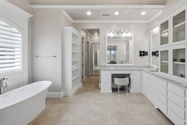 6215 Lakeside Drive, Fort Worth, TX 76179