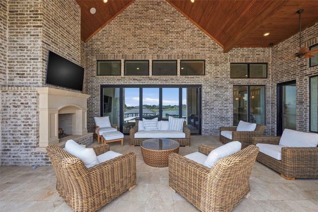 6215 Lakeside Drive, Fort Worth, TX 76179